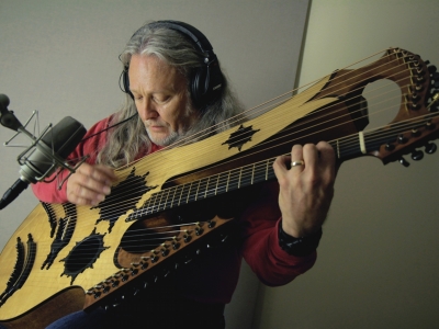 Story Behind The Shoot – Keith Medley “Hall Of The Mountain King” on his 27-string Medley Guitar
